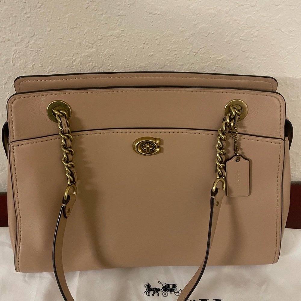 Coach Beige Leather Handbag - Excellent Condition